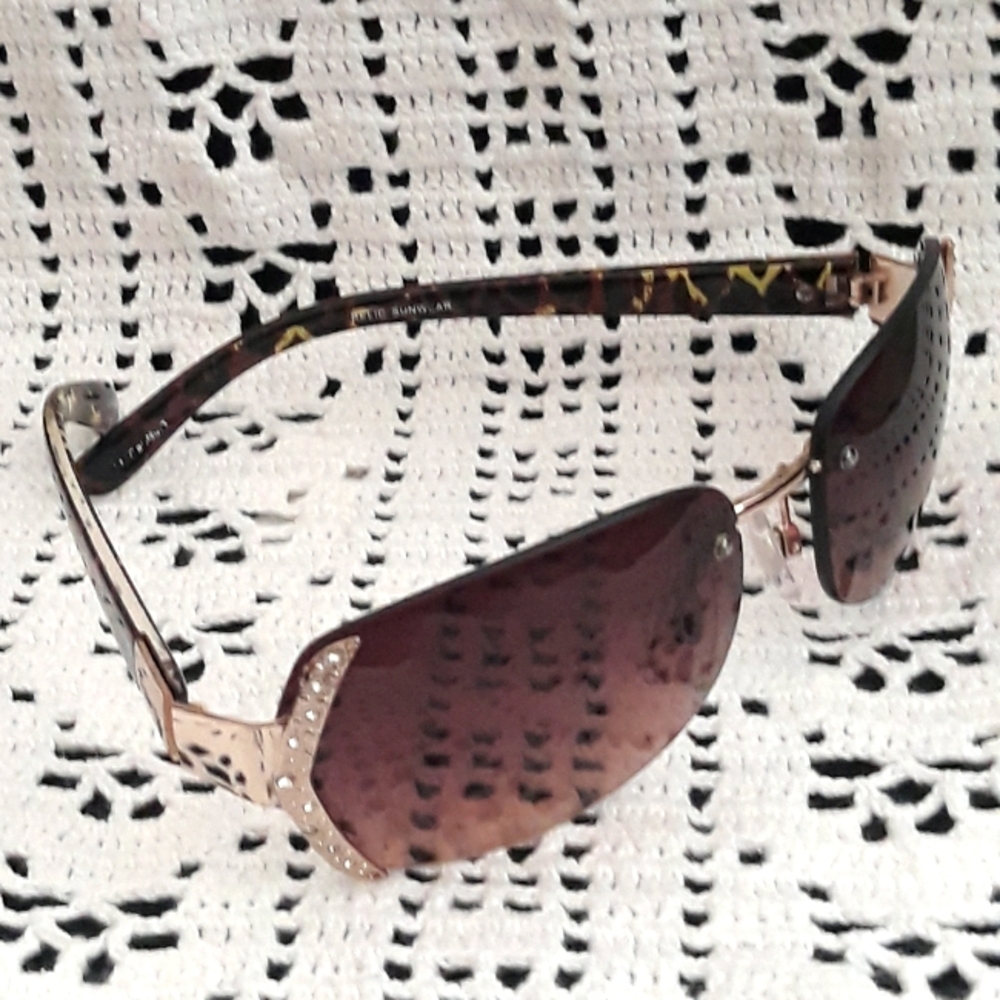 Relic Sunwear "Penny" Studded Tortoise Frame Sunglasses - Ombre Lens Sunnies - Picture 3 of 13